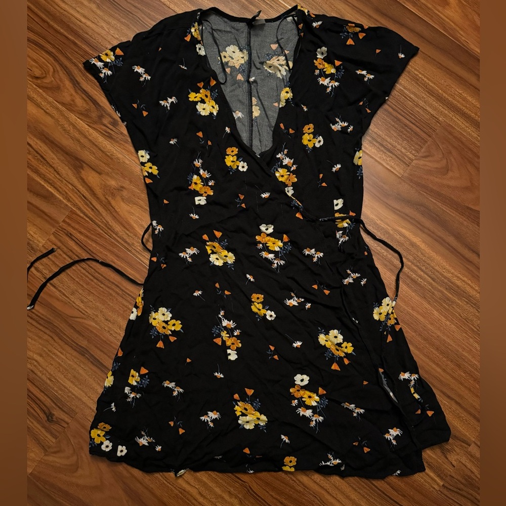H&M Wrap around dress